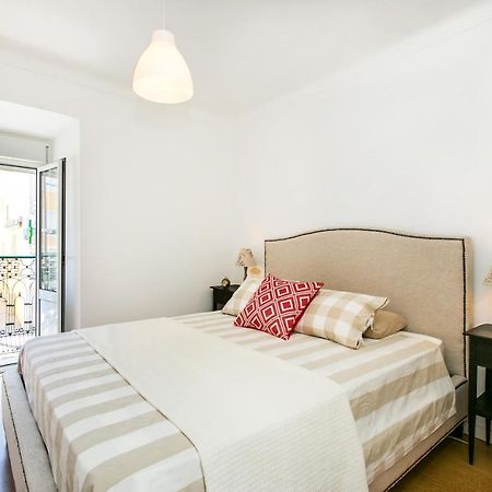 Belem! Charming 2 Bedroom Apartment W Terrace, Wifi & Free Street Parking Lissabon Exterior foto