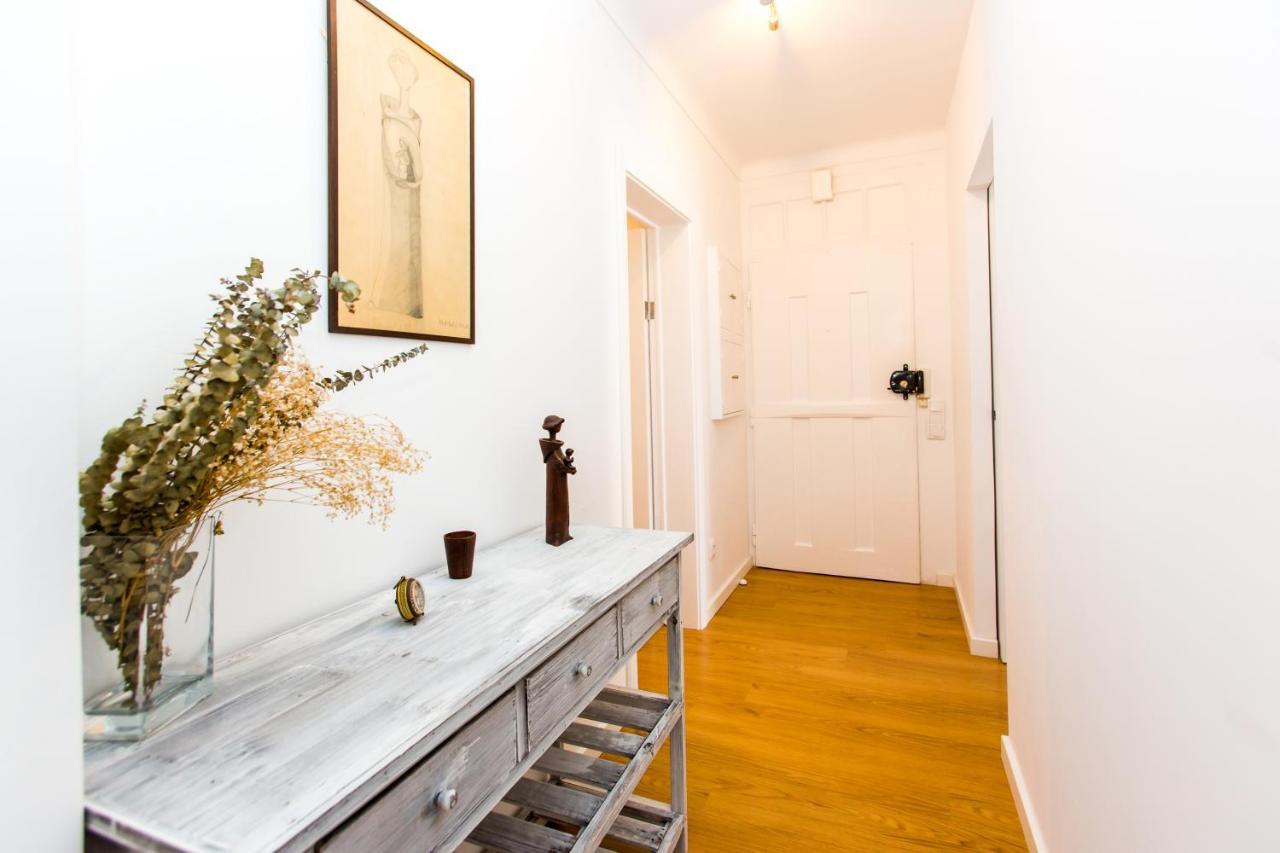 Belem! Charming 2 Bedroom Apartment W Terrace, Wifi & Free Street Parking Lissabon Exterior foto